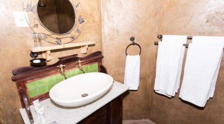 Presidents Boutique Lodge by iLawu