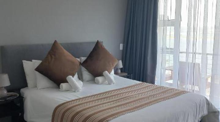 Phoenix Lodge and Waterside Accommodation