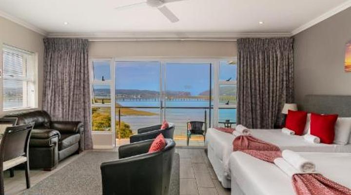 Phoenix Lodge and Waterside Accommodation