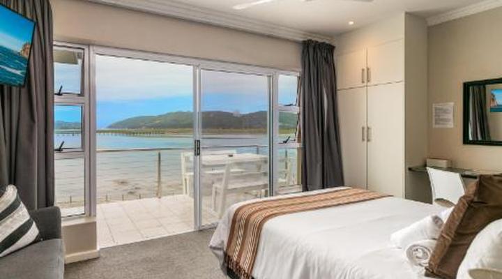 Phoenix Lodge and Waterside Accommodation