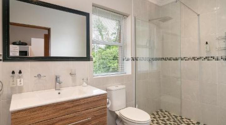 Phoenix Lodge and Waterside Accommodation