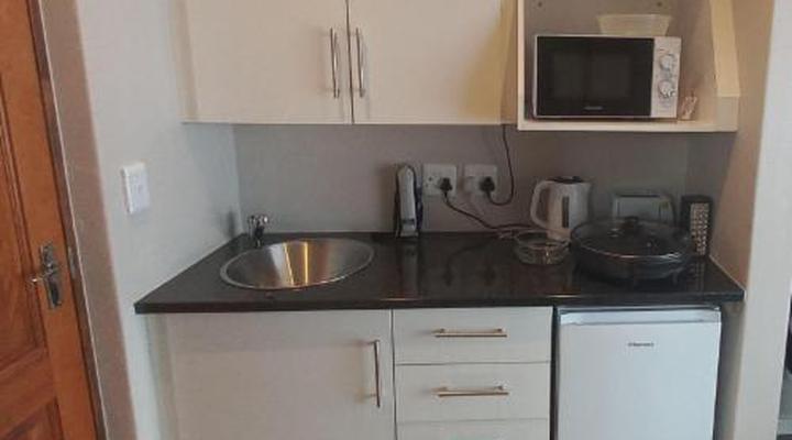 Phoenix Lodge and Waterside Accommodation