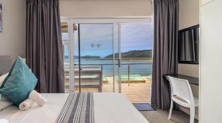 Phoenix Lodge and Waterside Accommodation