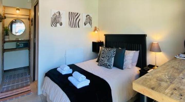 Dolphin Circle Bed and Breakfast