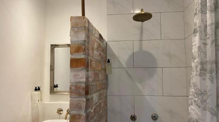 Dolphin Circle Bed and Breakfast