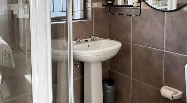 Dolphin Circle Bed and Breakfast