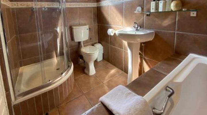 Dolphin Circle Bed and Breakfast