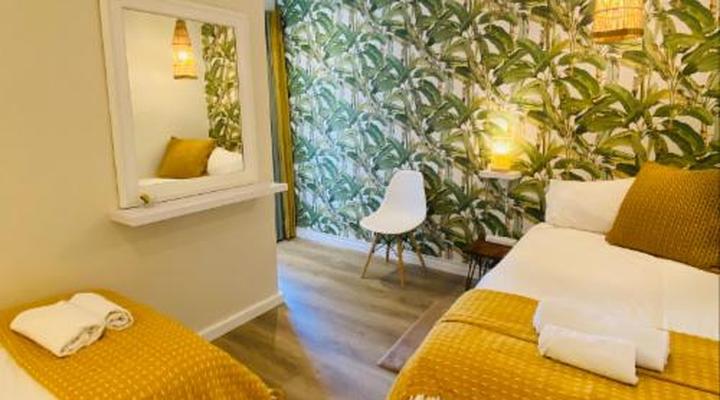 Dolphin Circle Bed and Breakfast