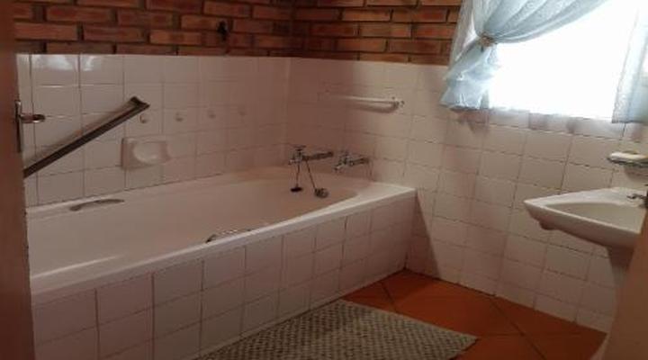 Hout Huisie and Klein Huisie Self-Catering