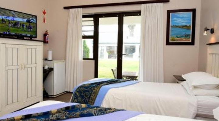 Riviera Hotel & Chalets