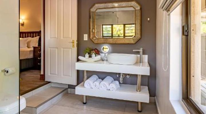 Christie's at 32 on Russell