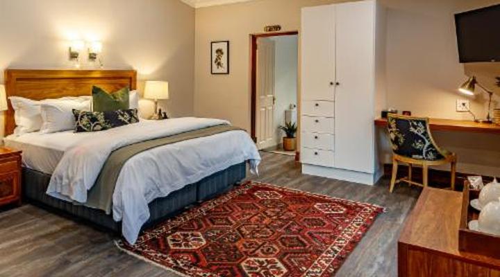 Christie's at 32 on Russell