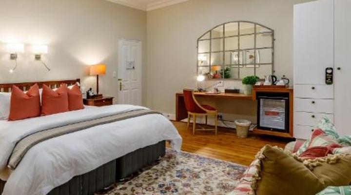 Christie's at 32 on Russell