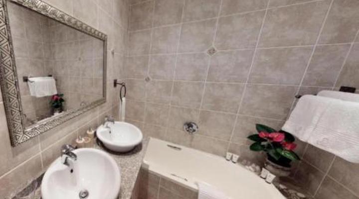 Ancient Emperor Guest Estate