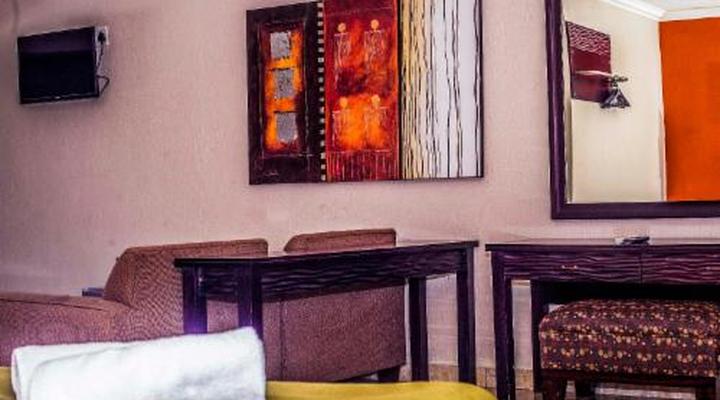 Coyotes Hotel & Conference Centre