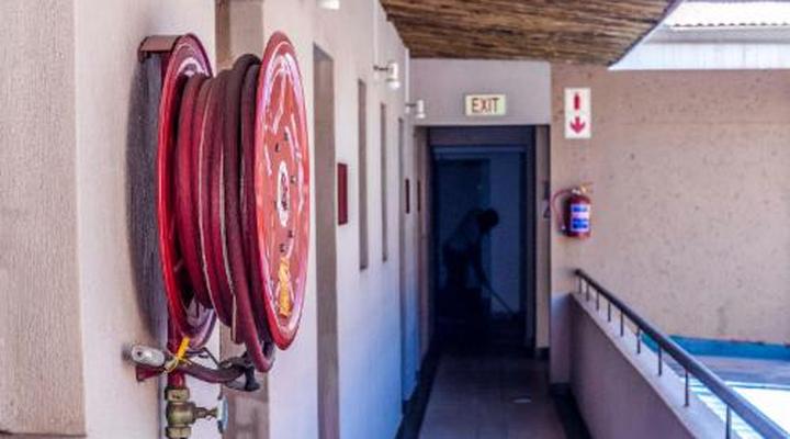 Coyotes Hotel & Conference Centre