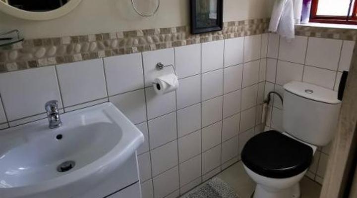 Jock-Inn Guest House