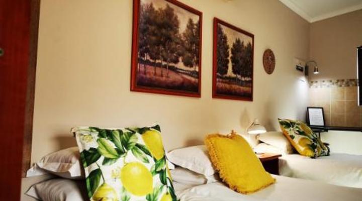 Jock-Inn Guest House