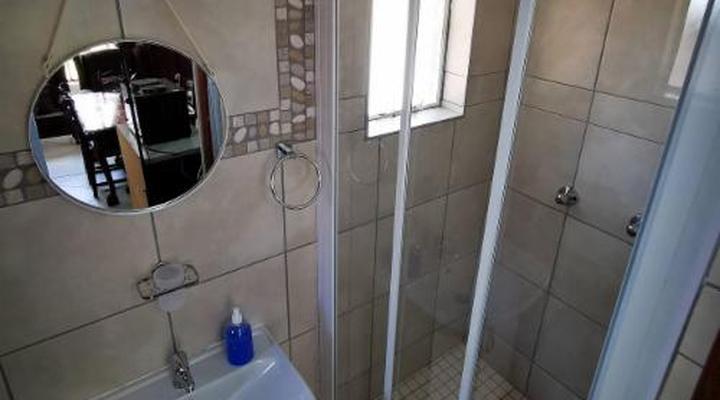 Jock-Inn Guest House