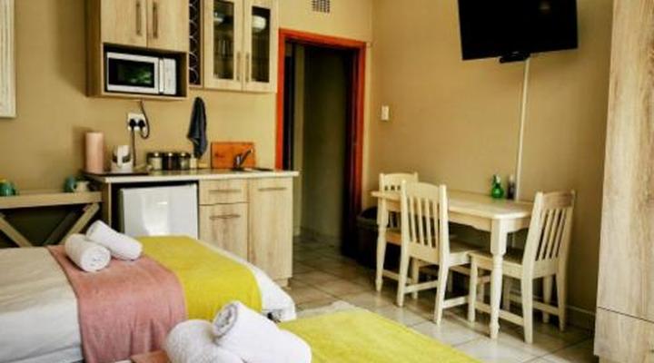 Jock-Inn Guest House