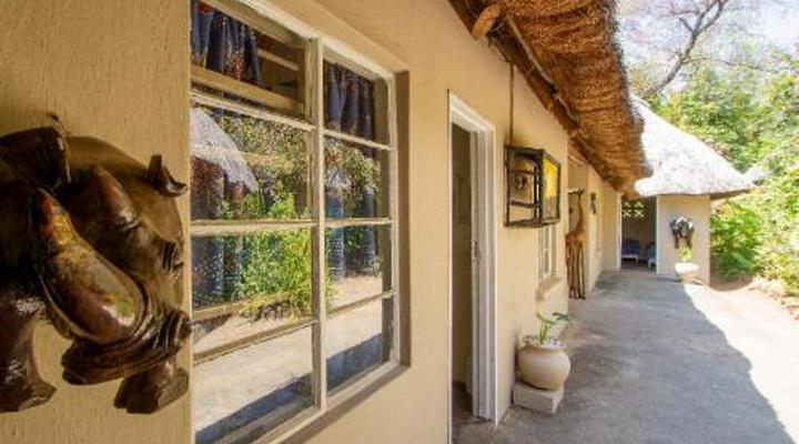 Victoria Falls Backpackers Lodge 