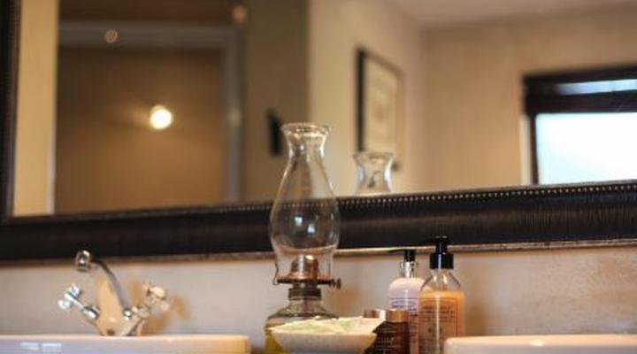 Ivory Wilderness River Rock Lodge