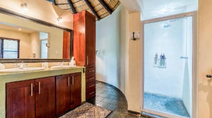 Ivory Wilderness River Rock Lodge