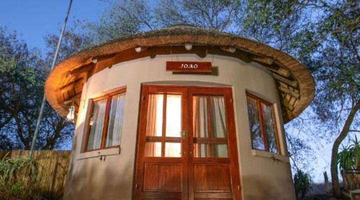 Ivory Wilderness River Rock Lodge