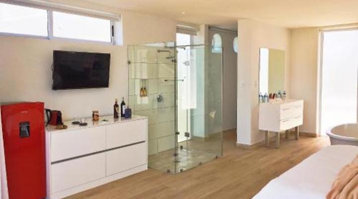 Peach on Beach Boutique Guesthouse