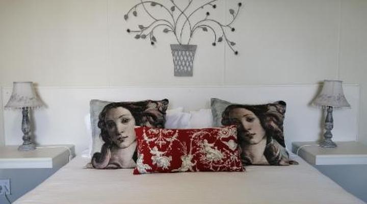 Hermanus Beach Villa and Cottages