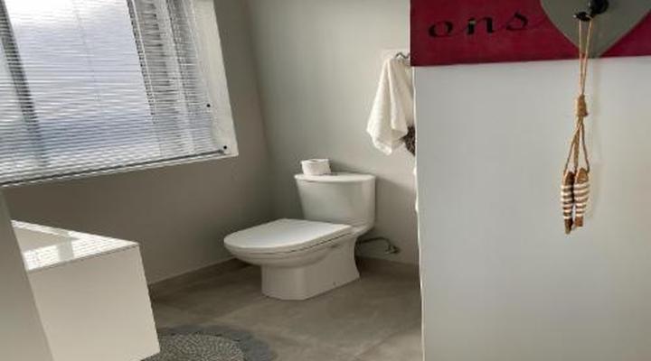 Hermanus Beach Villa and Cottages