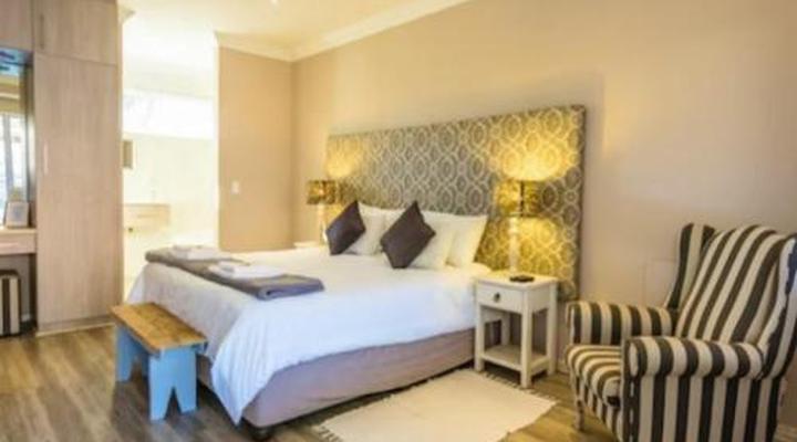 Retreat on Main Bed and Breakfast