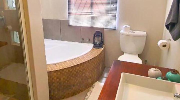 The Browns' Luxury Guest Suites