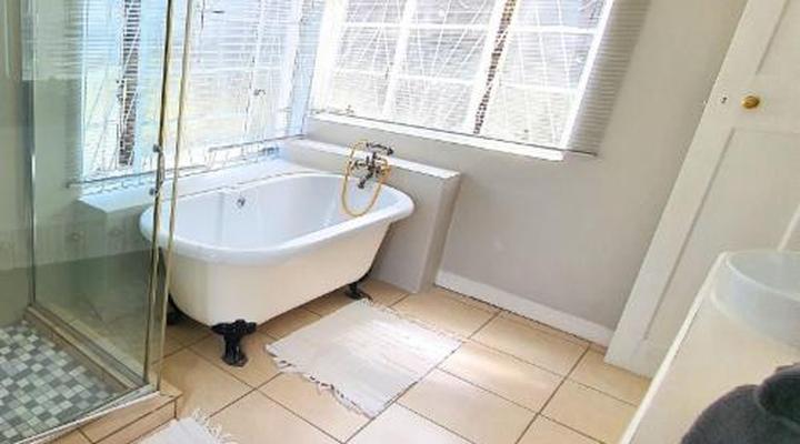 The Browns' Luxury Guest Suites