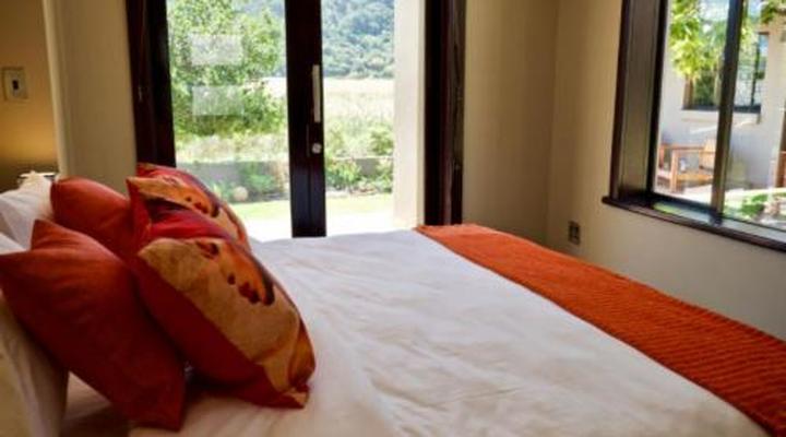 Normarie's Guesthouse Wilderness 2 Rack