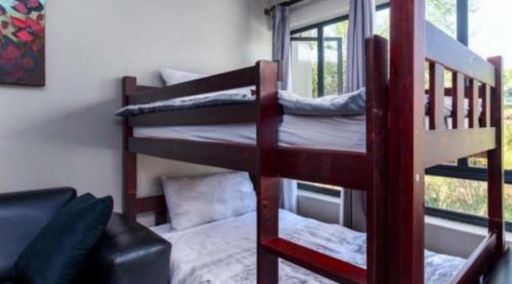 JoziStay @ Jackal Creek Apartments 