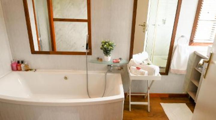 Rose & Ivy Guesthouse