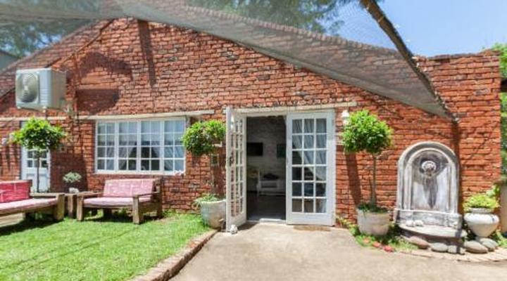 Rose & Ivy Guesthouse