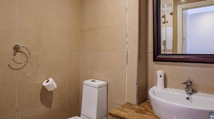 Beach Apartments- The SAILS