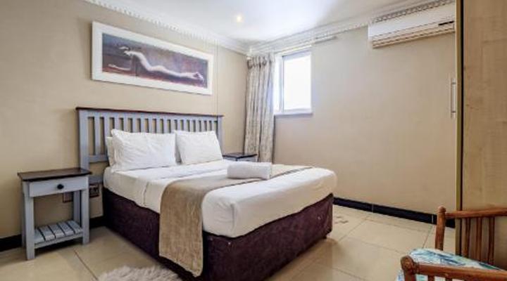 Beach Apartments- The SAILS