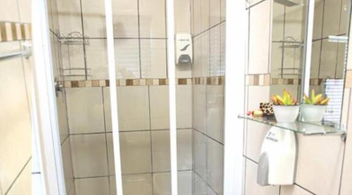 Alucarni Guest House