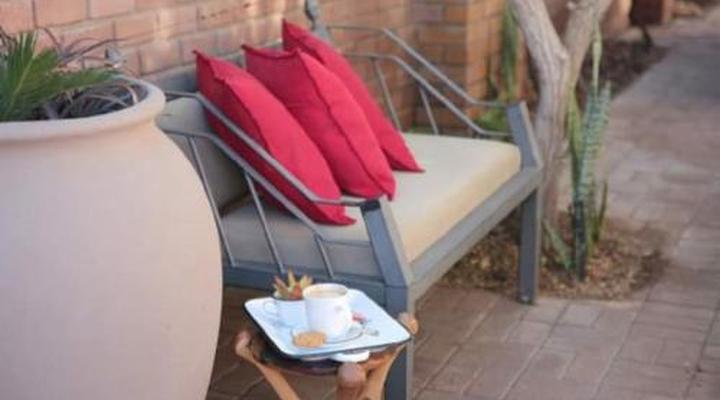 Alucarni Guest House