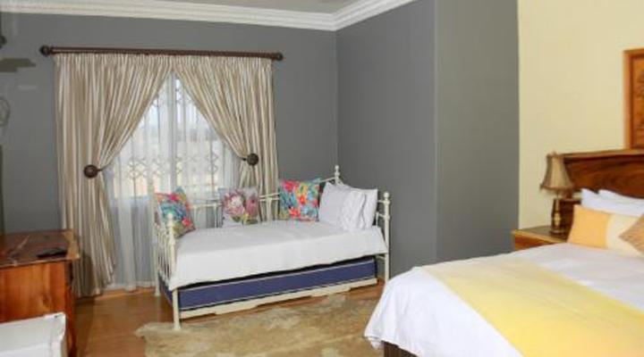 Empolweni Lounge and B&B