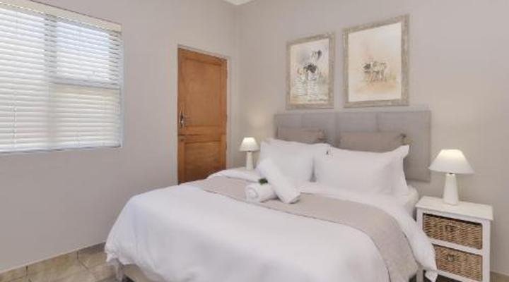 Land's Edge Struisbaai