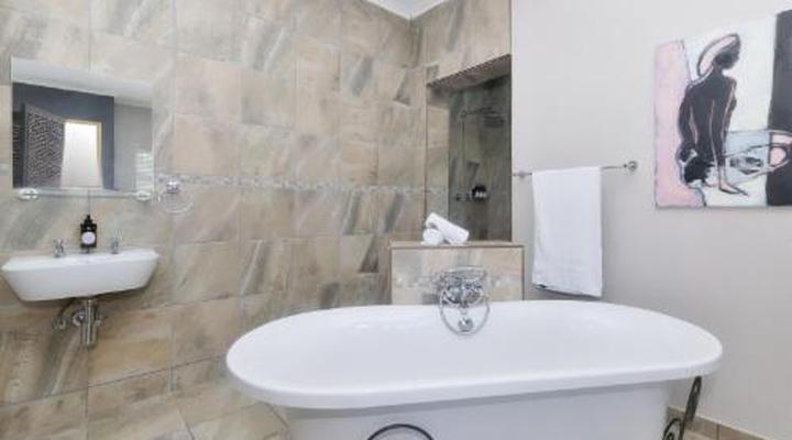 Land's Edge Struisbaai