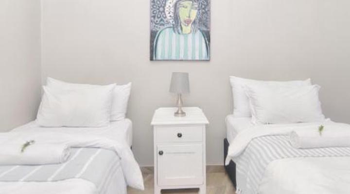 Land's Edge Struisbaai