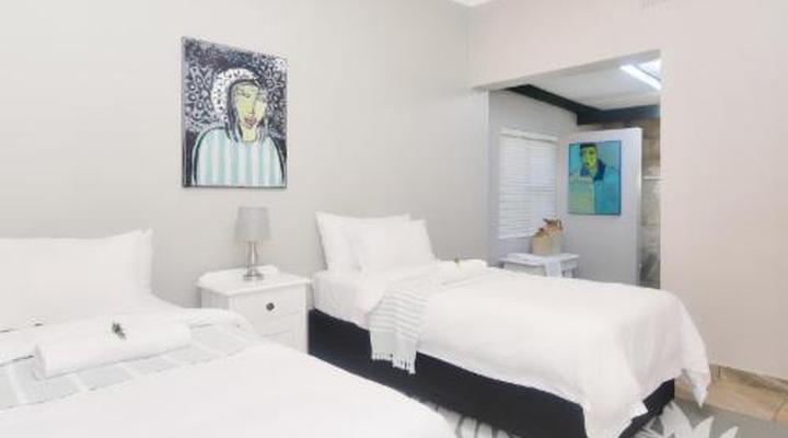 Land's Edge Struisbaai