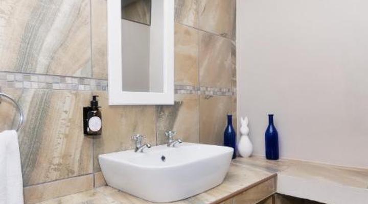 Land's Edge Struisbaai