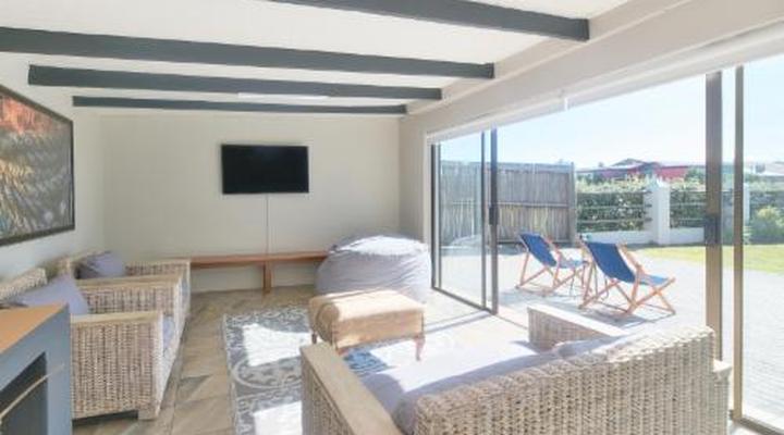 Land's Edge Struisbaai