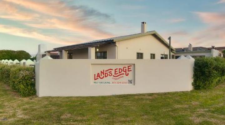 Land's Edge Struisbaai